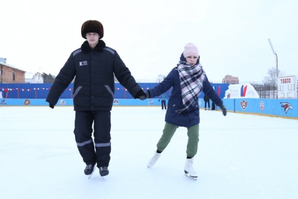 Омские заключённые вышли на каток