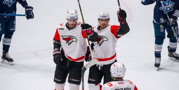 Хоккеисты "Авангарда" одержали третью победу подряд