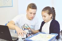 Будущие инженеры. Омский НПЗ поддержал соревнования по робототехнике