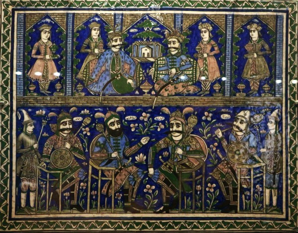 Запрещенные сабли и высушенные тыквы: что можно найти на выставке оружия в Омске 