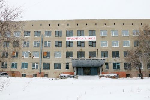 Руины и тлен: корреспонденты БК55 прогулялись по заброшенным зданиям Омска