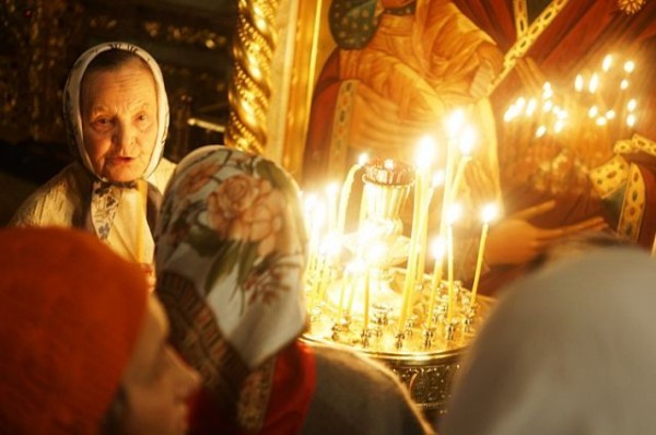 Православные празднуют Рождество Христово. График Богослужений в Омске