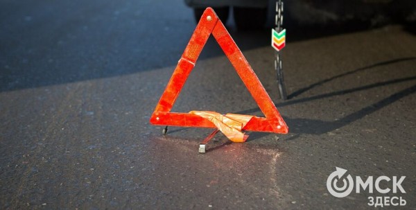 Водитель легковушки погиб, залетев на встречной полосе под грузовик Водитель легковушки погиб, залетев на встречной полосе под грузовик