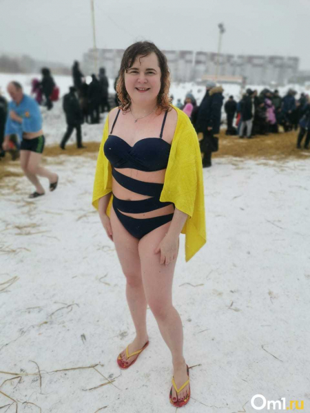 «Водица — огонь»: свыше 10 000 новосибирцев окунулись в прорубь на Крещение