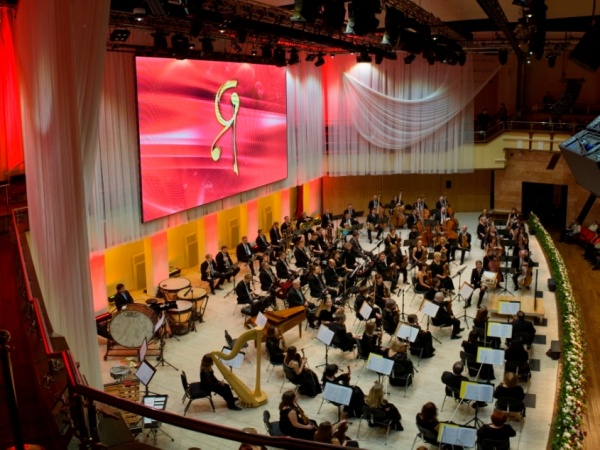 Жить, чтобы играть. Омской «Шебалинке» исполнилось 100 лет