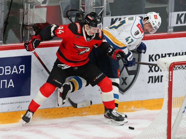 Ассистентский хет-трик Кирилла Семенова принес "Авангарду" победу над ХК "Сочи" Ассистентский хет-трик Кирилла Семенова принес "Авангарду" победу над ХК "Сочи"