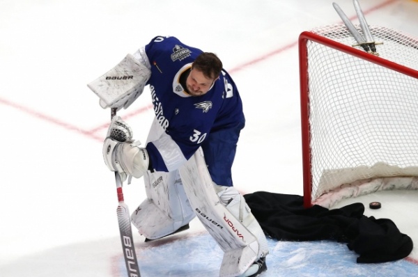 Вратарь омского «Авангарда» Игорь Бобков сыграл Ведьмака на Матче Звёзд Вратарь омского «Авангарда» Игорь Бобков сыграл Ведьмака на Матче Звёзд