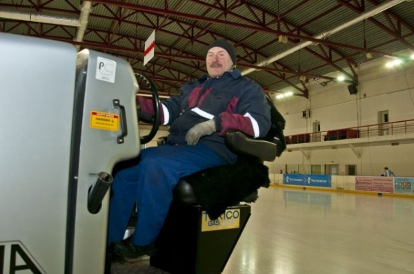 Руководить департаментом спорта в Омске будет экс-директор «Красной звезды» Руководить департаментом спорта в Омске будет экс-директор «Красной звезды»