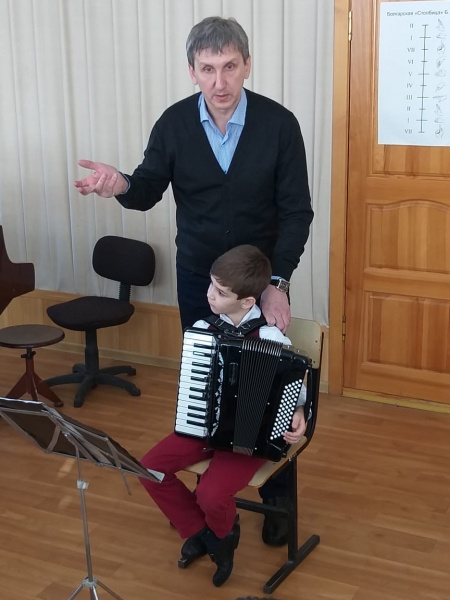 Жить, чтобы играть. Омской «Шебалинке» исполнилось 100 лет