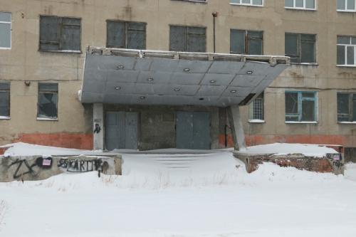 Руины и тлен: корреспонденты БК55 прогулялись по заброшенным зданиям Омска