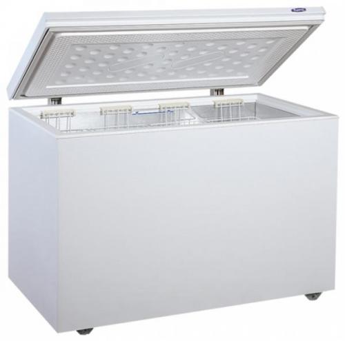 Гусь в духовке и валяние в сугробах: омские ВИПы рассказали о своих новогодних традициях