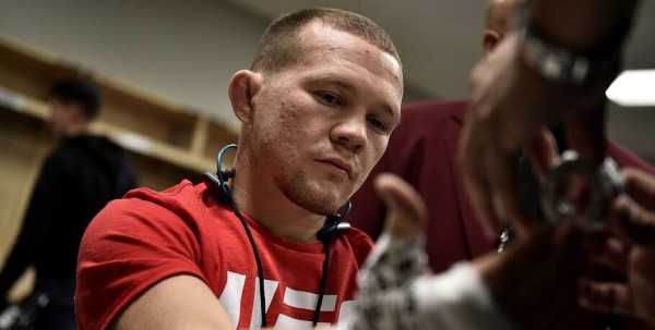 Пётр Ян прокомментирует бой между Макгрегором и Серроне