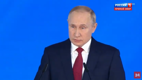 Путин выступил против новой конституции, но предложил поправки к старой 