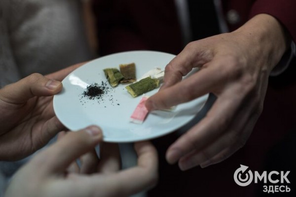 В Омске изъяли 723 пачки опасных никотиновых саше, на которые подсаживаются дети