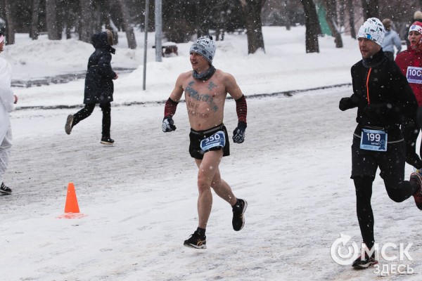 Победителями 29-го Рождественского полумарафона стали Михаил Кульков и Мария Дружина