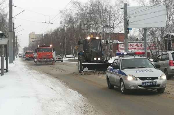 Омская мэрия сообщает, что усилила уборку снега Омская мэрия сообщает, что усилила уборку снега