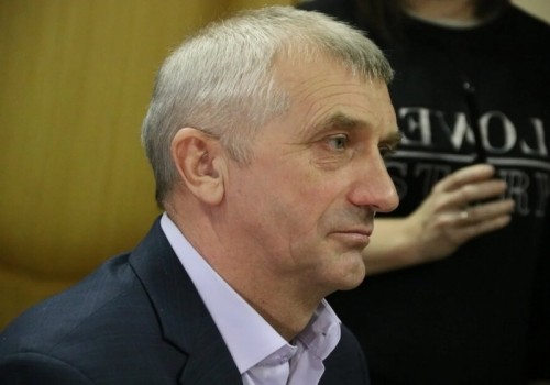 Главный омский пристав Витрук хочет вернуться в свое кресло? Главный омский пристав Витрук хочет вернуться в свое кресло?