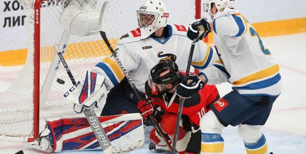 Ассистентский хет-трик Кирилла Семенова принес "Авангарду" победу над ХК "Сочи" Ассистентский хет-трик Кирилла Семенова принес "Авангарду" победу над ХК "Сочи"