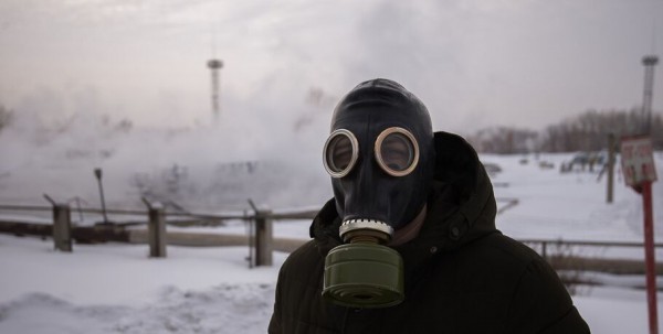 Омичам советуют не выходить на улицу в период выбросов