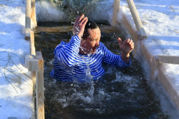 В крещенские купели окунулись более 8000 омичей