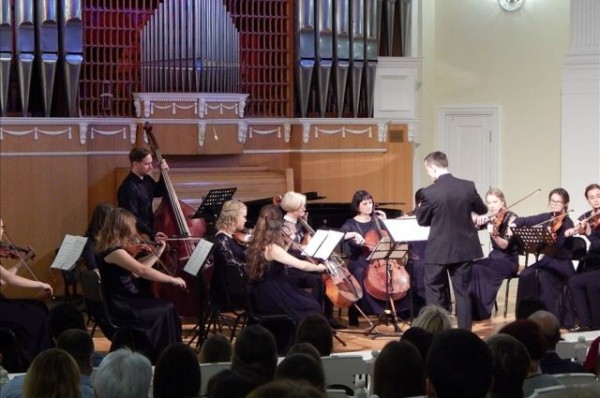 Жить, чтобы играть. Омской «Шебалинке» исполнилось 100 лет