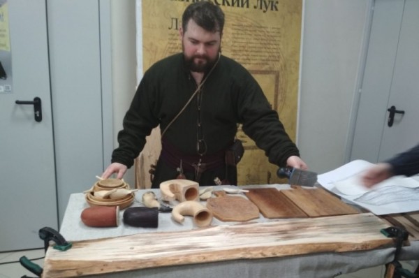 Омские реконструкторы восстанавливают облик служилых людей XVI века