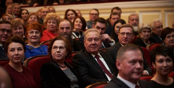 Владимир Путин поздравил Леонида Полежаева с 80-летием Владимир Путин поздравил Леонида Полежаева с 80-летием