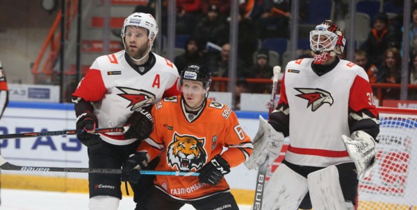 "Авангард" начал дальневосточное турне с победы над "Амуром"