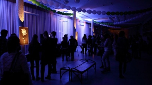 Планы омского ТЮЗа: полуночная киновечеринка, спектакль-лабиринт и легендарный «Сталкер»