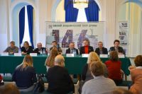 Одиночество как экзистенция. На сцене омской драмы пьеса с двойным дном