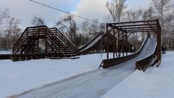 Катки, горки, городки: где встряхнуться на зимних каникулах в Омске 