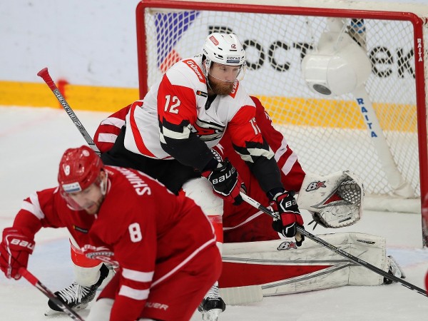 Омский "Авангард" одержал седьмую выездную победу подряд Омский "Авангард" одержал седьмую выездную победу подряд