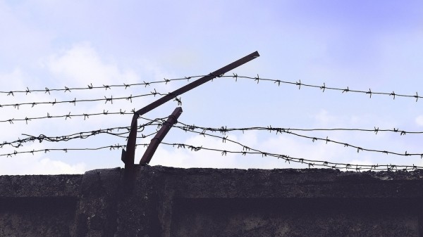 Заключенный Цеповяз, который убил четыре семьи, «потерялся» по дороге из Омска в Ростов