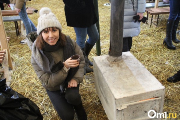 «Водица — огонь»: свыше 10 000 новосибирцев окунулись в прорубь на Крещение