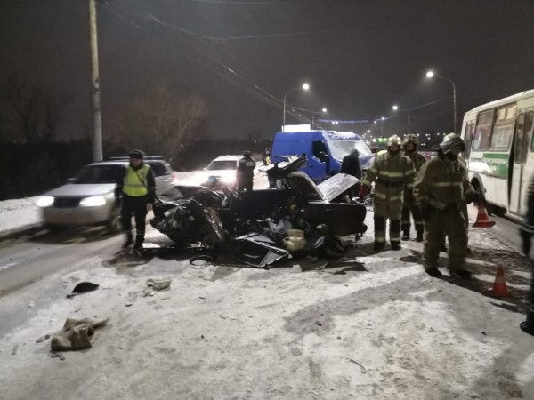 При столкновении у Ленинградского моста погиб мужчина При столкновении у Ленинградского моста погиб мужчина