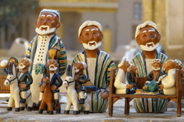 Две омички организовали канал незаконной миграции из Узбекистана Две омички организовали канал незаконной миграции из Узбекистана