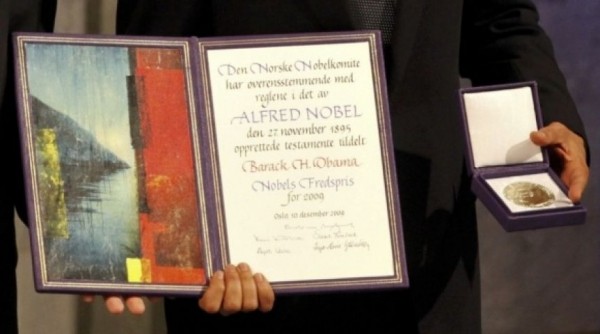 ЛДПР требует забрать Нобелевскую премию у Обамы и отдать ее Путину