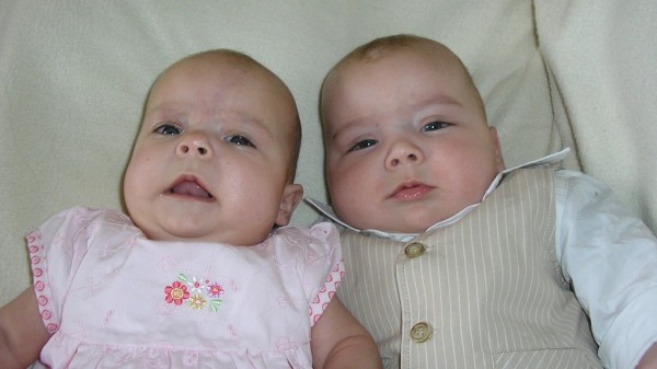 Преступная группа из Омска «настрогала» младенцев на 93 миллиона рублей