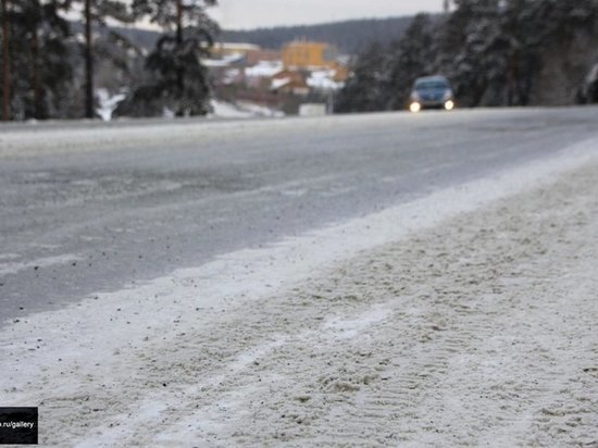 Мэр поручила усилить работу по очистке города от снега и наледи