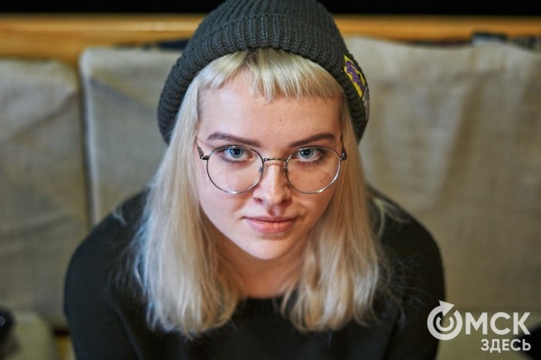 Художница-портретистка: "В Омске творчество самобытно, но мало кому удаётся заработать" Художница-портретистка: "В Омске творчество самобытно, но мало кому удаётся заработать"