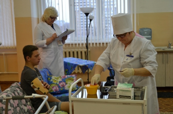 Отложить старость и сесть за парту. Предпенсионеры получают новые профессии