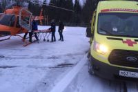 Участковой больнице в Омской области меценат подарил автомобиль