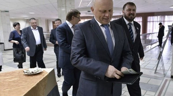 Назаров не удовлетворил омских бизнесменов Назаров не удовлетворил омских бизнесменов