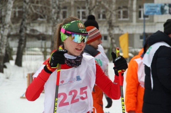 «Спорт во благо». В Омске прошла благотворительная лыжная гонка
