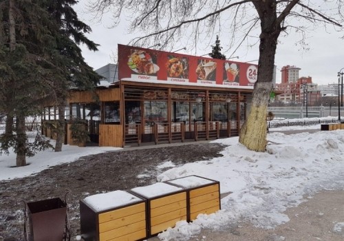 Мэрия хочет снести кафе, построенное Третьяковым в историческом центре, на берегу Оми