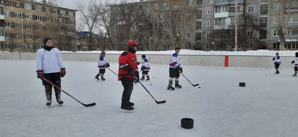 Около 30 хоккейных площадок отремонтируют в Омске в 2020 году Около 30 хоккейных площадок отремонтируют в Омске в 2020 году