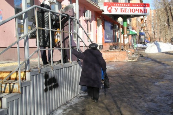 В Омске каждый день проходят рейды по выявлению опасных сосулек и наледи