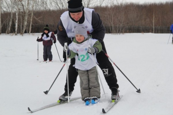 «Спорт во благо». В Омске прошла благотворительная лыжная гонка