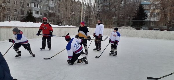 Около 30 хоккейных площадок отремонтируют в Омске в 2020 году Около 30 хоккейных площадок отремонтируют в Омске в 2020 году