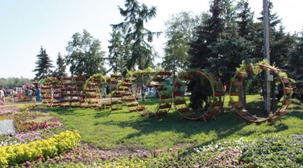 150 тысяч цветов украсят юбилейную «Флору-2016»